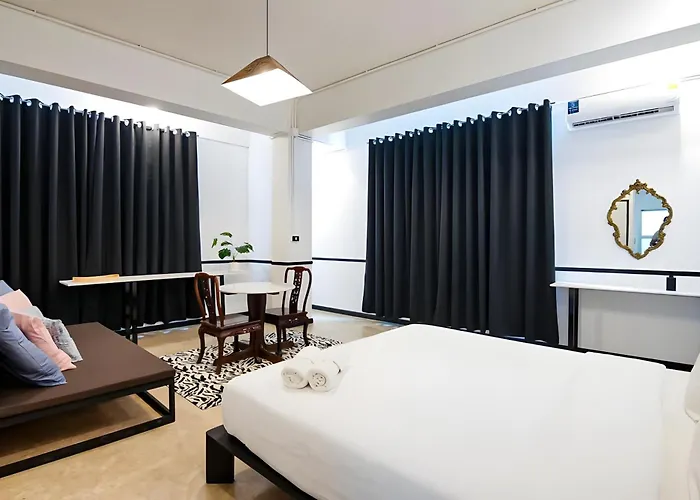 Apartment The Character Yaowarat-ถนนพาดสาย เยาวราช