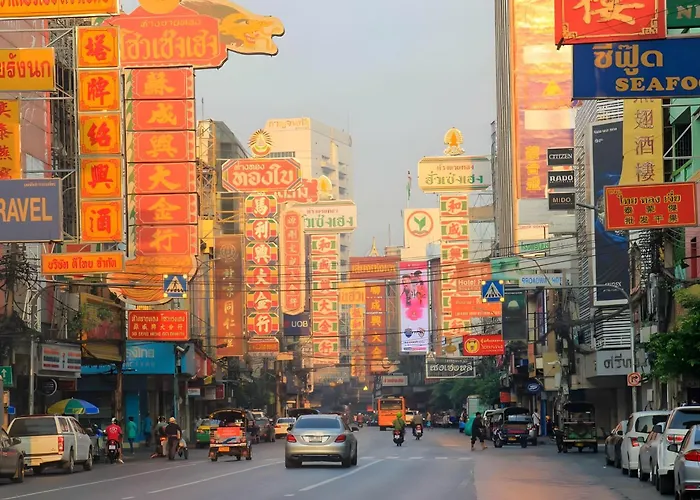 The Character Yaowarat-ถนนพาดสาย เยาวราช * Bangkok