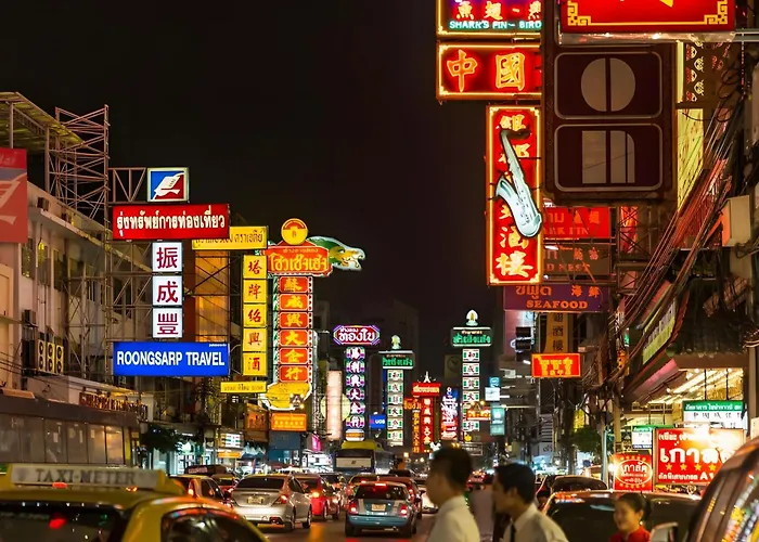 The Character Yaowarat-ถนนพาดสาย เยาวราช Bangkok